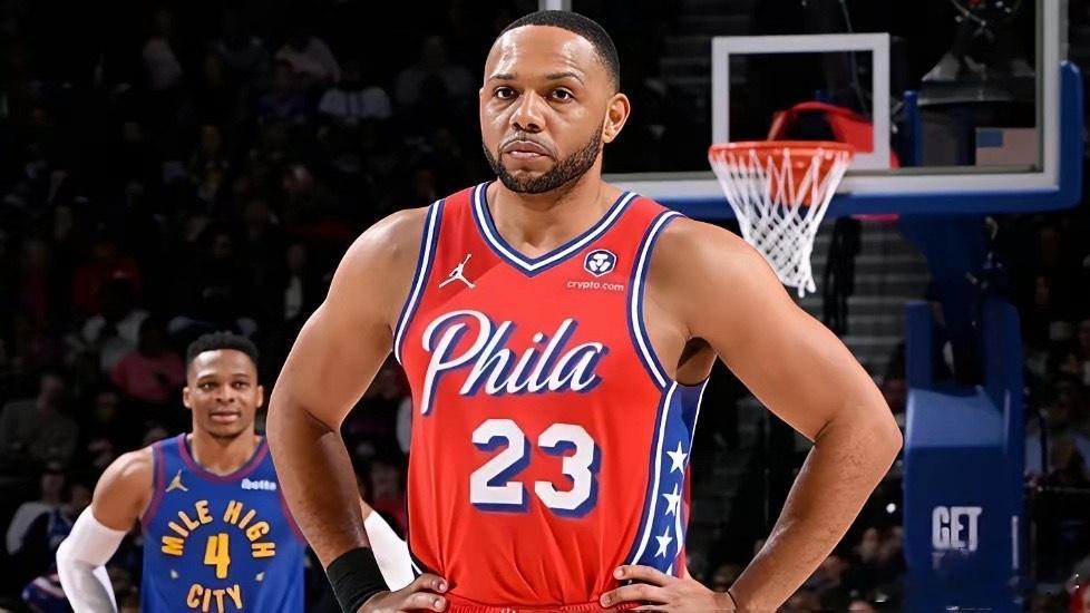 圆脸戈登很可能被费城76人给裁掉，但他也回不到休斯顿火箭了。昨天圆脸戈登跟申京聊