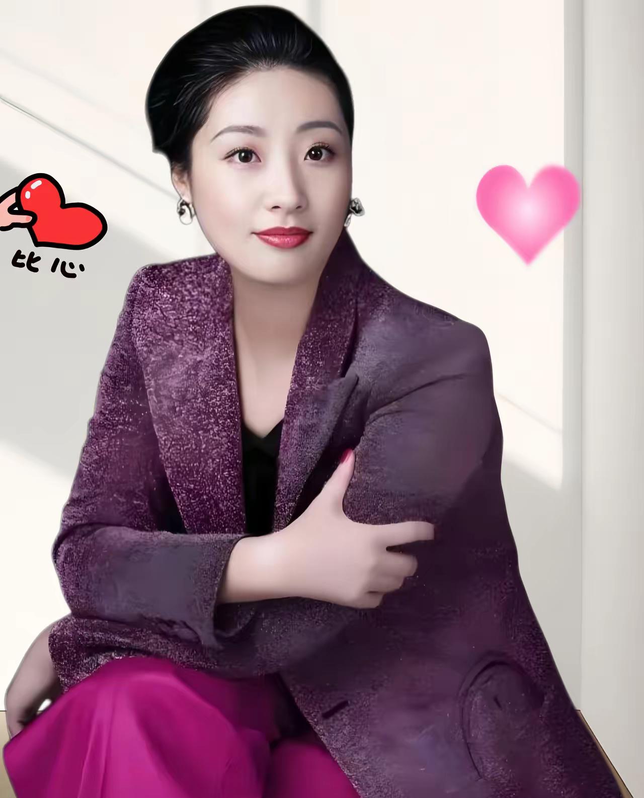 果真被我猜中了大小姐不仅平安归来连她最得力的助手严雪峰,也一同回到了身边。