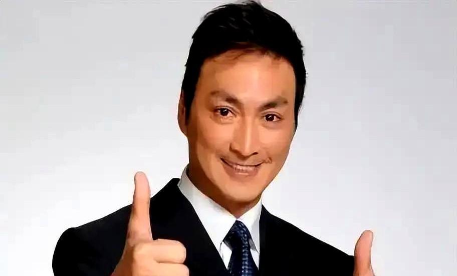 何家劲在2011年掏出1亿元积蓄，在惠州买下3万多平方米。当年多少明星拿着名气