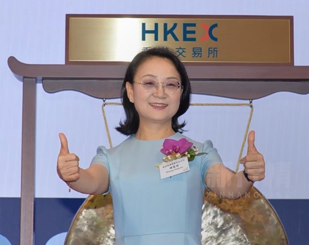 万万没想到！中国女首富居然换了！875亿的宗馥莉被挤下来，取而代之的是64岁