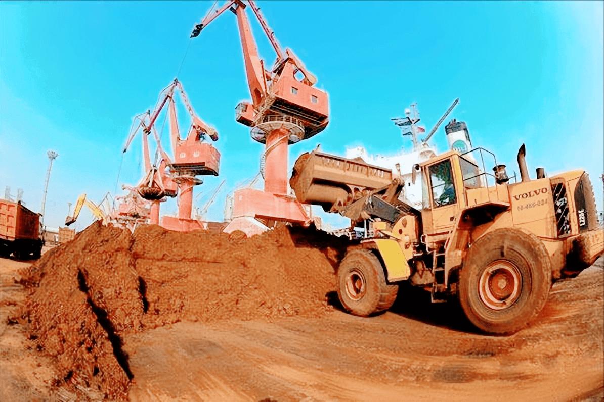 越南举国拿出350万吨稀土，拼尽全力押注中美稀土交锋越南国会在12月11日通过