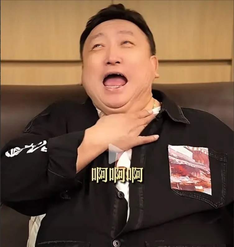 王晶导演在直播间直接说王杰嗓子坏了根本不是被人下毒，就是自己作的。这话一出，娱乐
