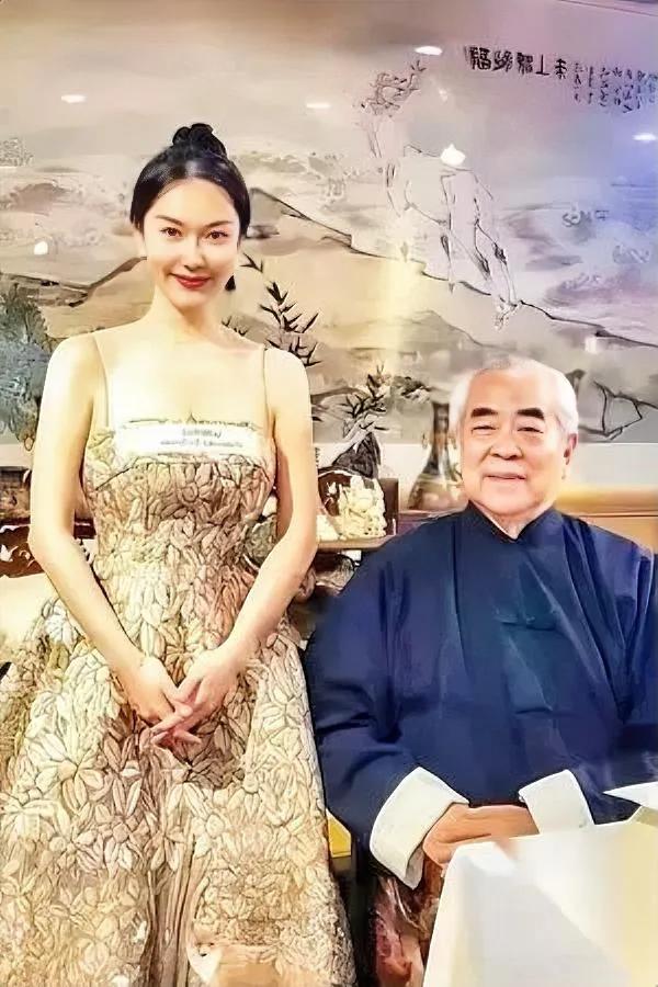 87岁生子断亲情？范增这步棋走得太凉薄为让37岁娇妻所生幼子继承亿万家产