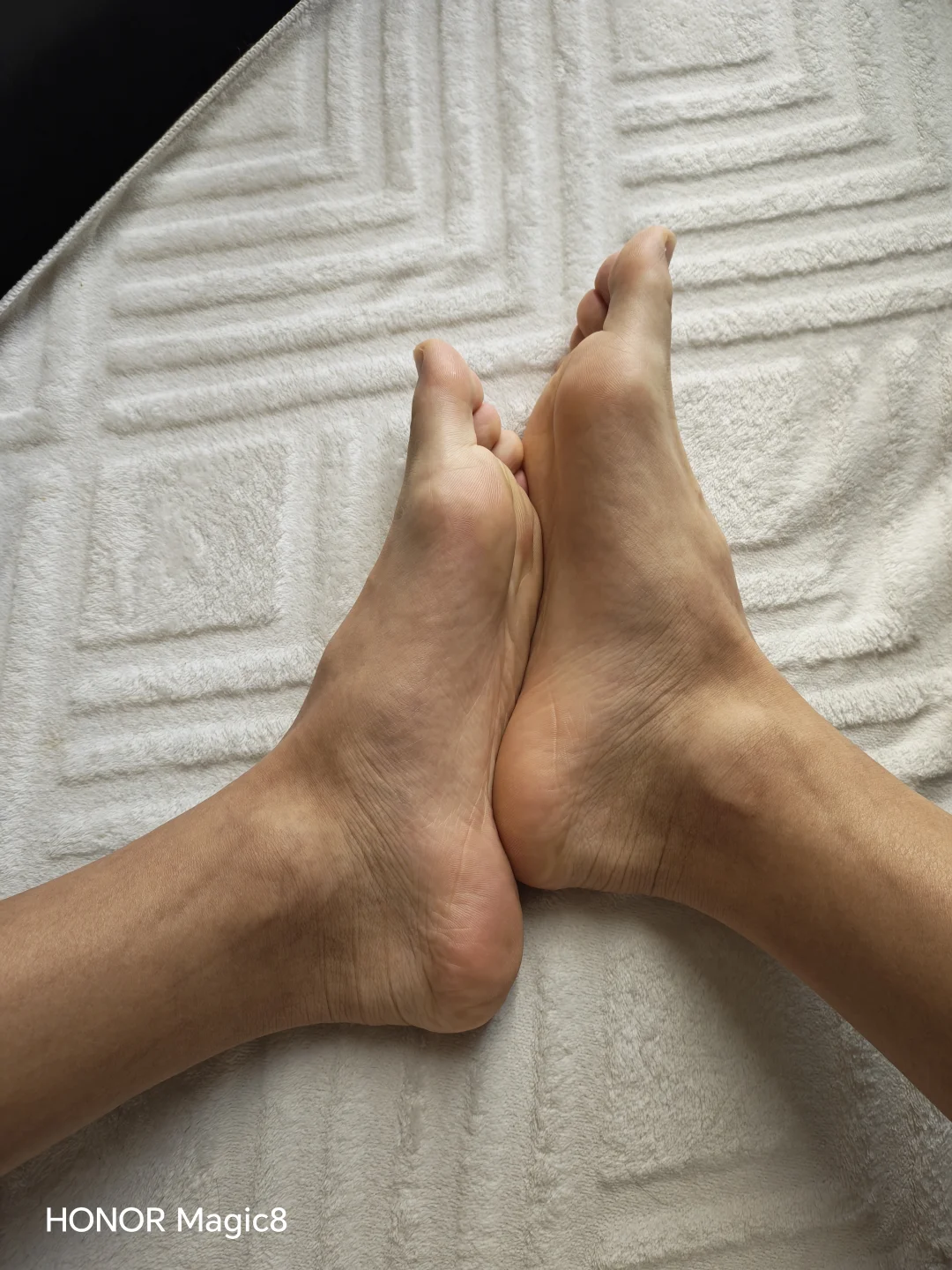 不比不知道，荣耀magic8&荣耀magic7的色彩差的真不是一点点，真不知道以