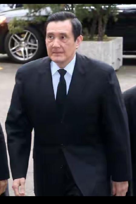 马英九身体健康问题越描越黑，或将成为台湾政坛笑柄，这是不是台湾暗独分子的现世报