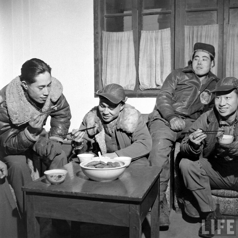 早，恰饭冇？（1947年的老照片）