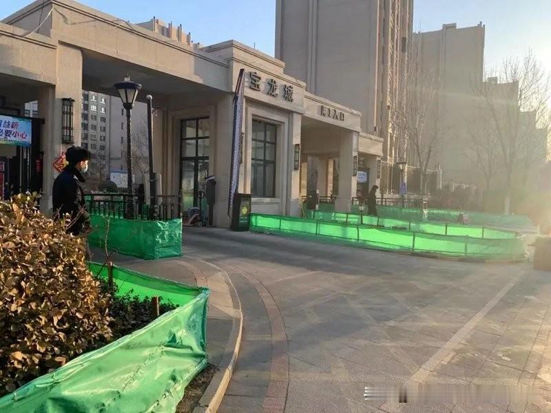 我是2018年在天津滨海新区宝龙城买的房，成交价180万，首付80万，贷款100