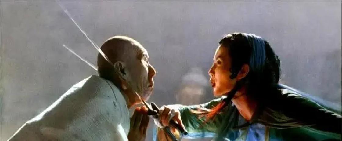 张曼玉一句话，白蛇镜头砍一半进组第一天，她拿着新剧本找徐克：青蛇不能只是陪