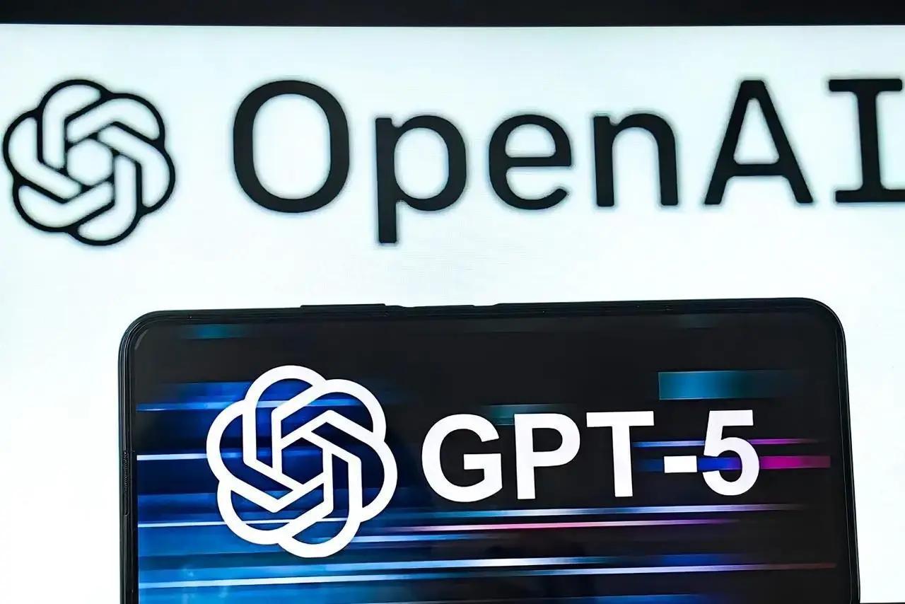 中美AI发展路径看似两条路，其实是各自条件下的最优选择。美国民间资本猛砸钱，20