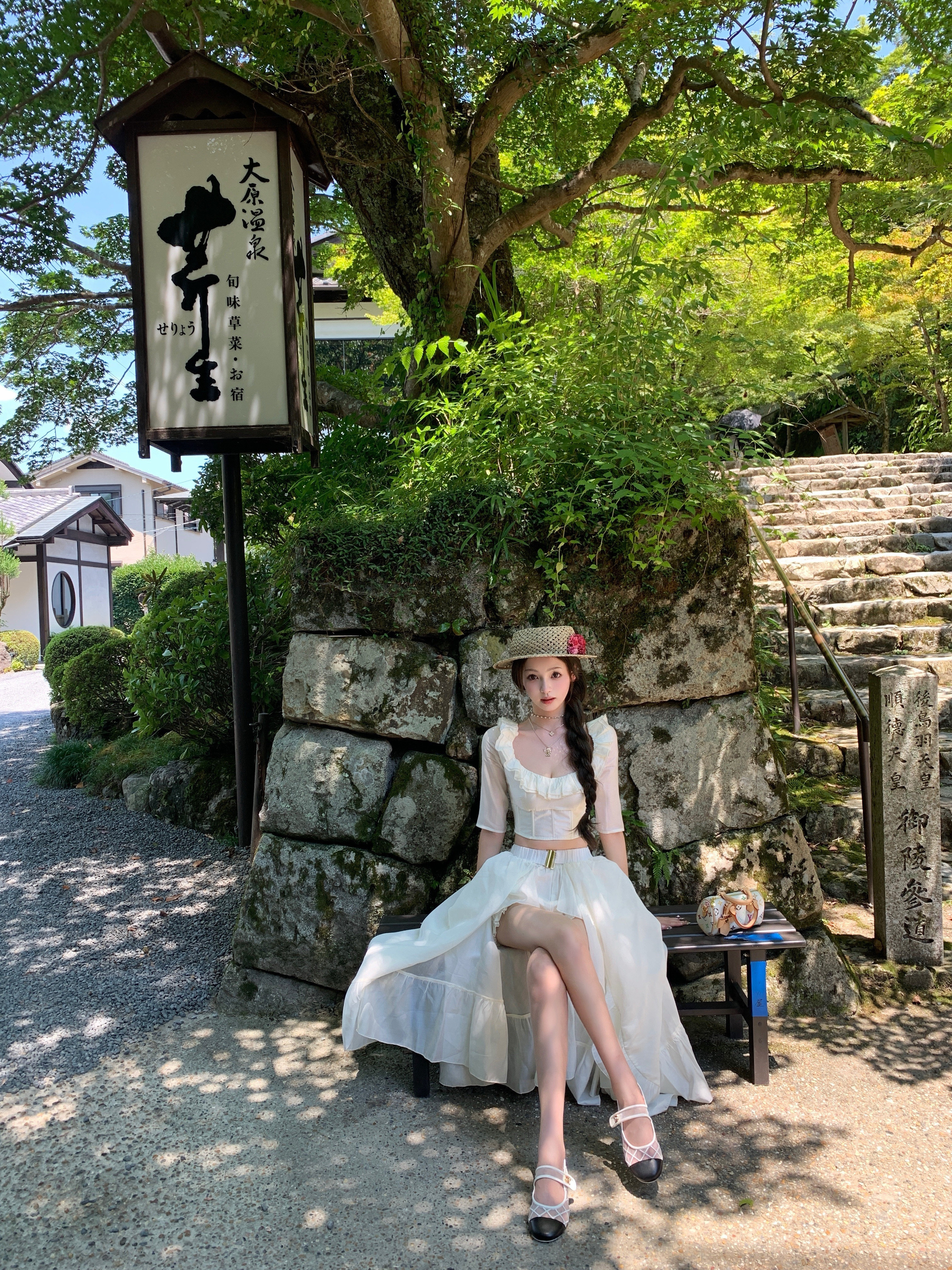 阳光穿透树叶，世界飞过夏天。✶🍏‧₊˚💭⸝⸝꙳​​​