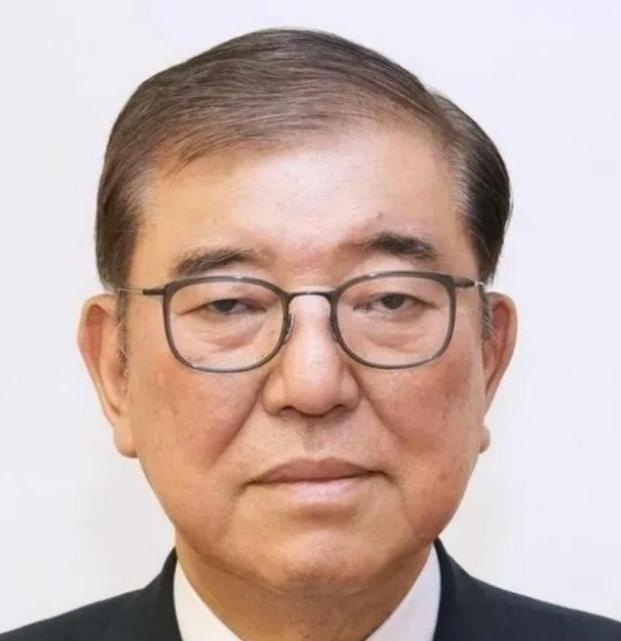 万万没想到，日本前首相一句话，就让日本政客彻底沉默了！他曾公然表示，如果日本敢对