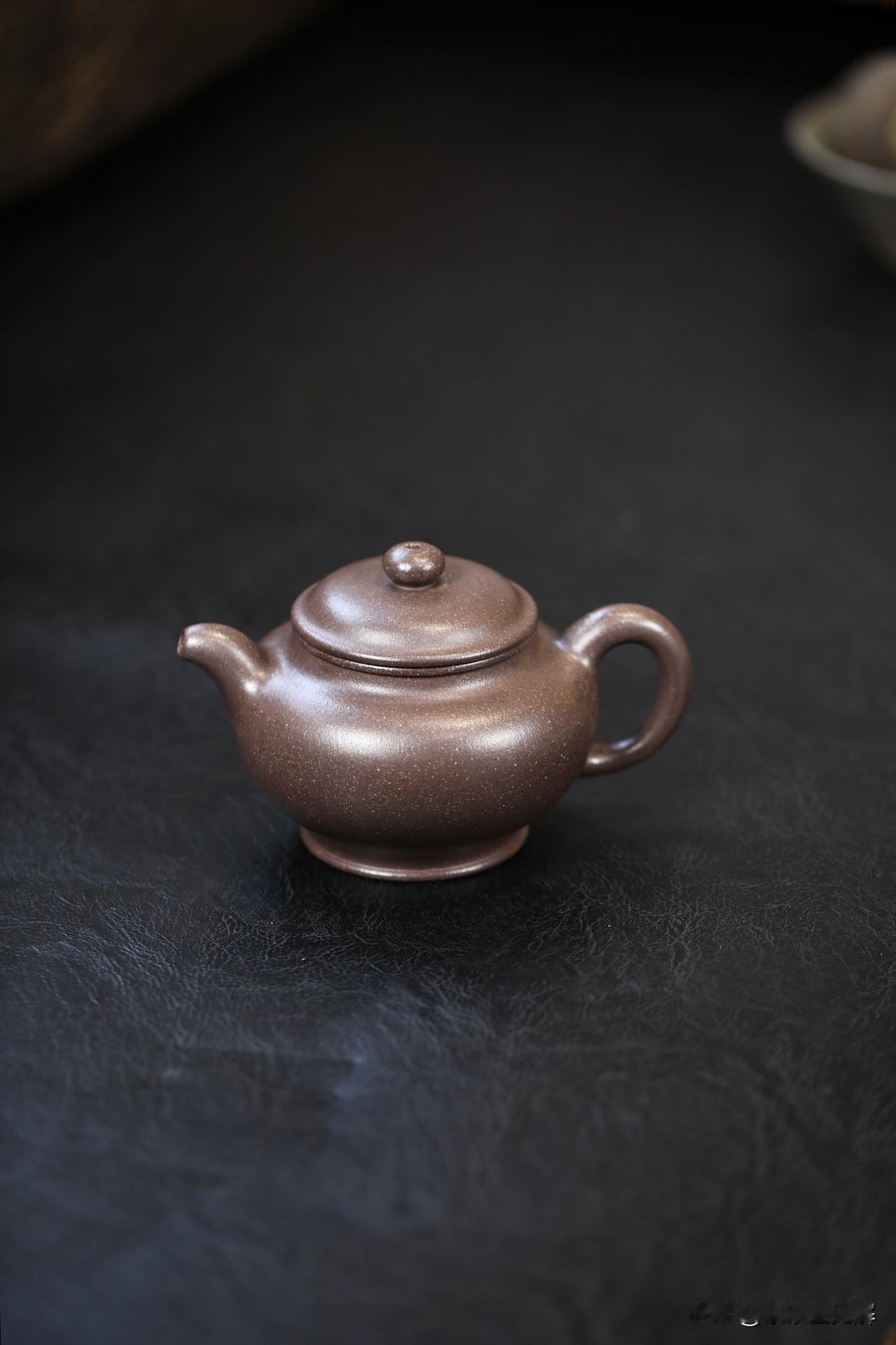 紫砂壶好不好，全看这一针！老师傅揭秘“明针”工艺的真实门道纵观现代流行的紫砂商