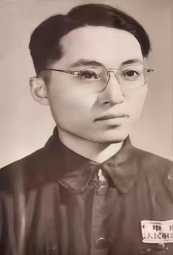 1952年，志愿军师长黄振荣回国治病，主治医生周兰说她与恋人潘田已失散8年。黄振