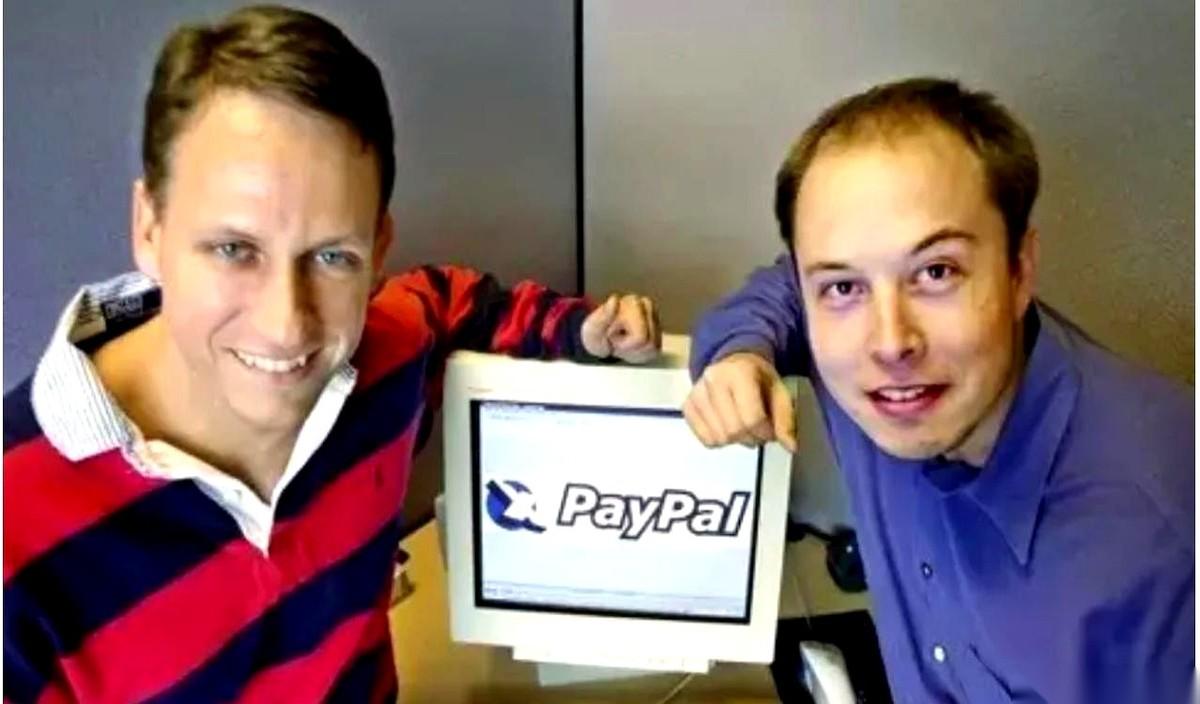 我跟你说个事儿，你品品。那个投中了马斯克、扎克伯格、奥特曼的男人，彼得蒂尔，把