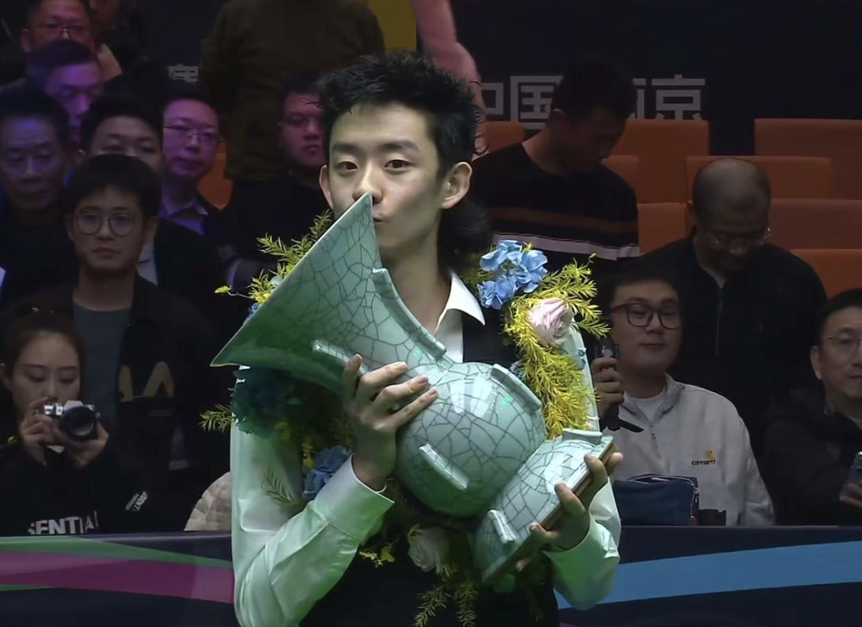 北京时间11月10日消息，斯偌克国锦赛昨晚落下帷幕，中国00后选手吴宜泽发挥出色