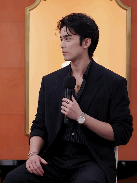 吴磊从内到外的高智感从童星到实力派，吴磊的成长轨迹就是一部'高智感修炼手册'！谈
