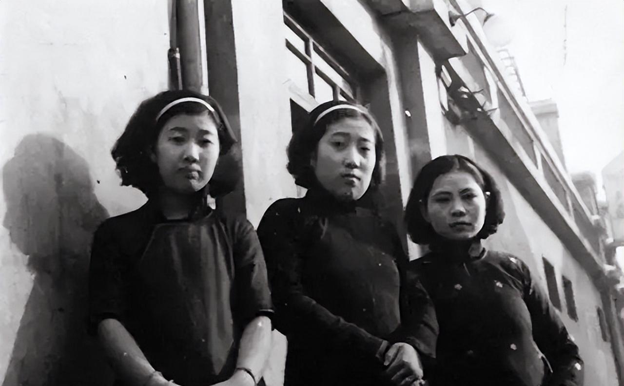 民国妓女回忆：老鸨有一个习惯，每天晚上都要跑到每个妓女的屋里，蹲下身去敲屋里的地