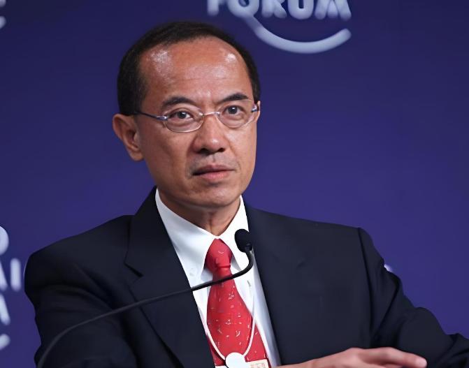 新加坡前外长杨荣文最新研判：中国在美国头上套了个“紧箍咒”；台海近期内不会爆发战