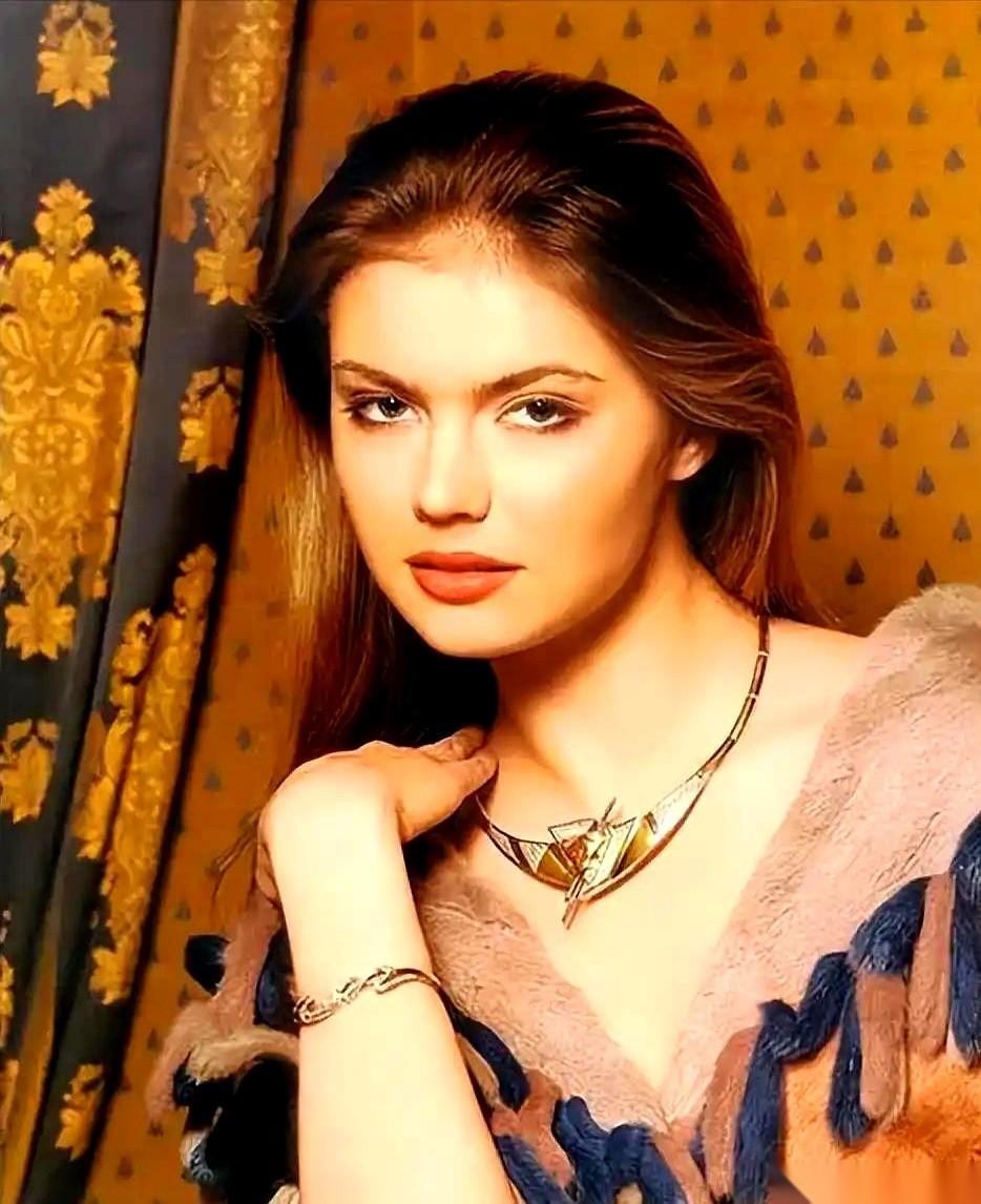 普京身边那个最强的女人，8年里救过他5次，一个人能撂倒13个壮汉，却在2002年