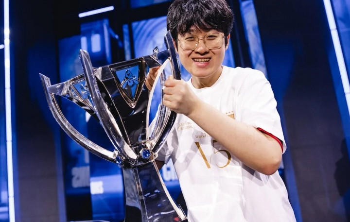 韩国电竞频道站队Zeus: 将在今晚通过视频详解事件来龙去脉及立场