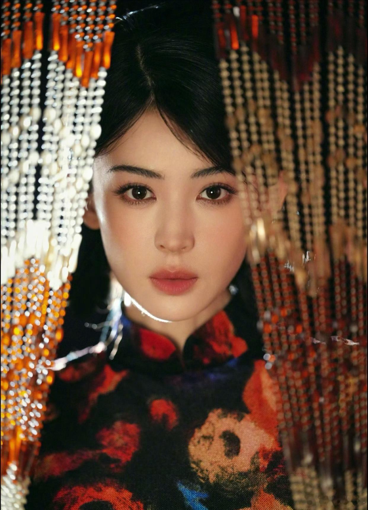 1.张凌赫田曦薇原本就是普通的合作关系而已，合作结束以后就没啥联系了，不过也不算