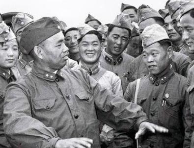 王师傅给许世友将军做了三十年的菜，据他回忆，许世友将军基本上是，做什么就吃什么。