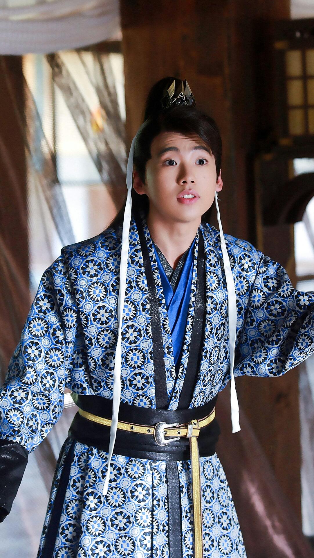 《庆余年3》咋把郭麒麟给换了了！在前两部里我最得意的两人就是他和田雨。都说是资本