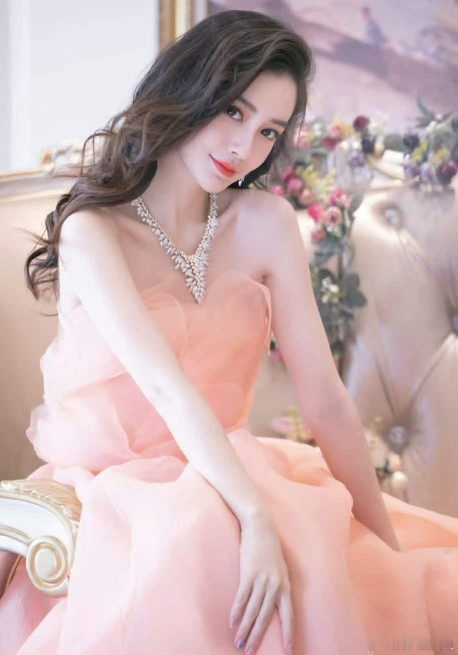 黄晓明baby我们的感情好像跳楼机杨迪一句“baby我们的感情好像跳楼机”，直