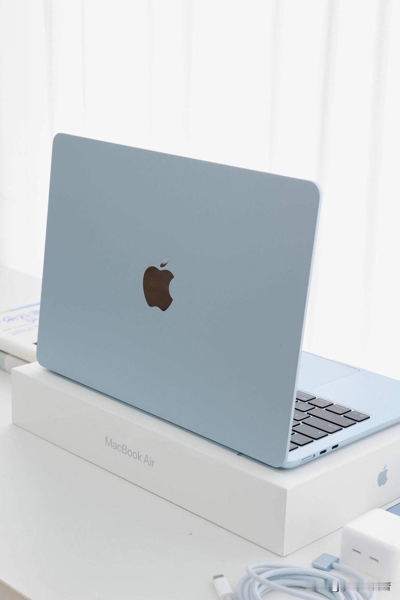苹果笔记本电脑怎么选？很多人买MacBook容易陷入一个误区：觉得预算够就选