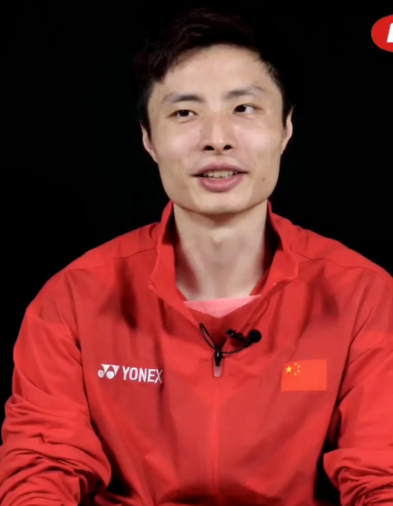 #石宇奇国羽电竞选手##石宇奇瘦了六七公斤#问：社媒看的什么内容？答：“CS