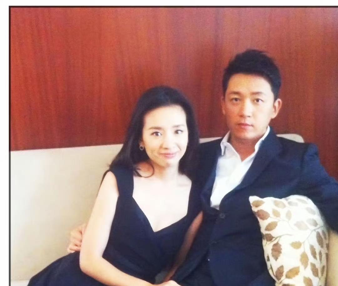 45岁董洁回应和潘粤明婚变原因！她在节目里说，那段婚姻是自己当年太任性、不成