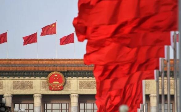 2026年了，为什么国家突然要再扫一年黑？因为有种"不动刀的鬼"。咱们回过头