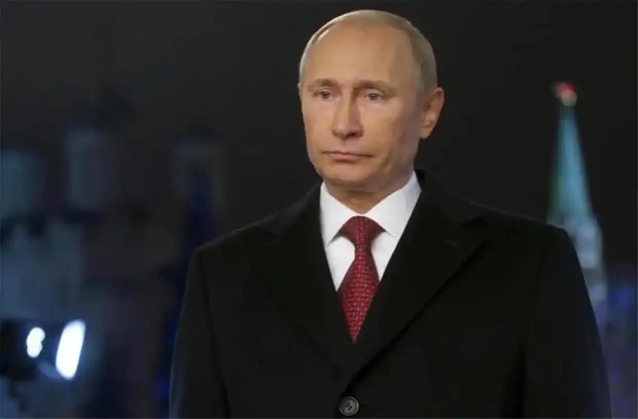 俄乌战争三年，俄罗斯经济表现颠覆认知。起初西方制裁凶猛，IMF曾预测2022年俄