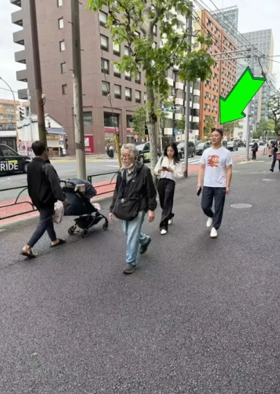 我有一种强烈的预感京东外卖要布局日本了5月10日刘强东现身日本街头做品牌宣传