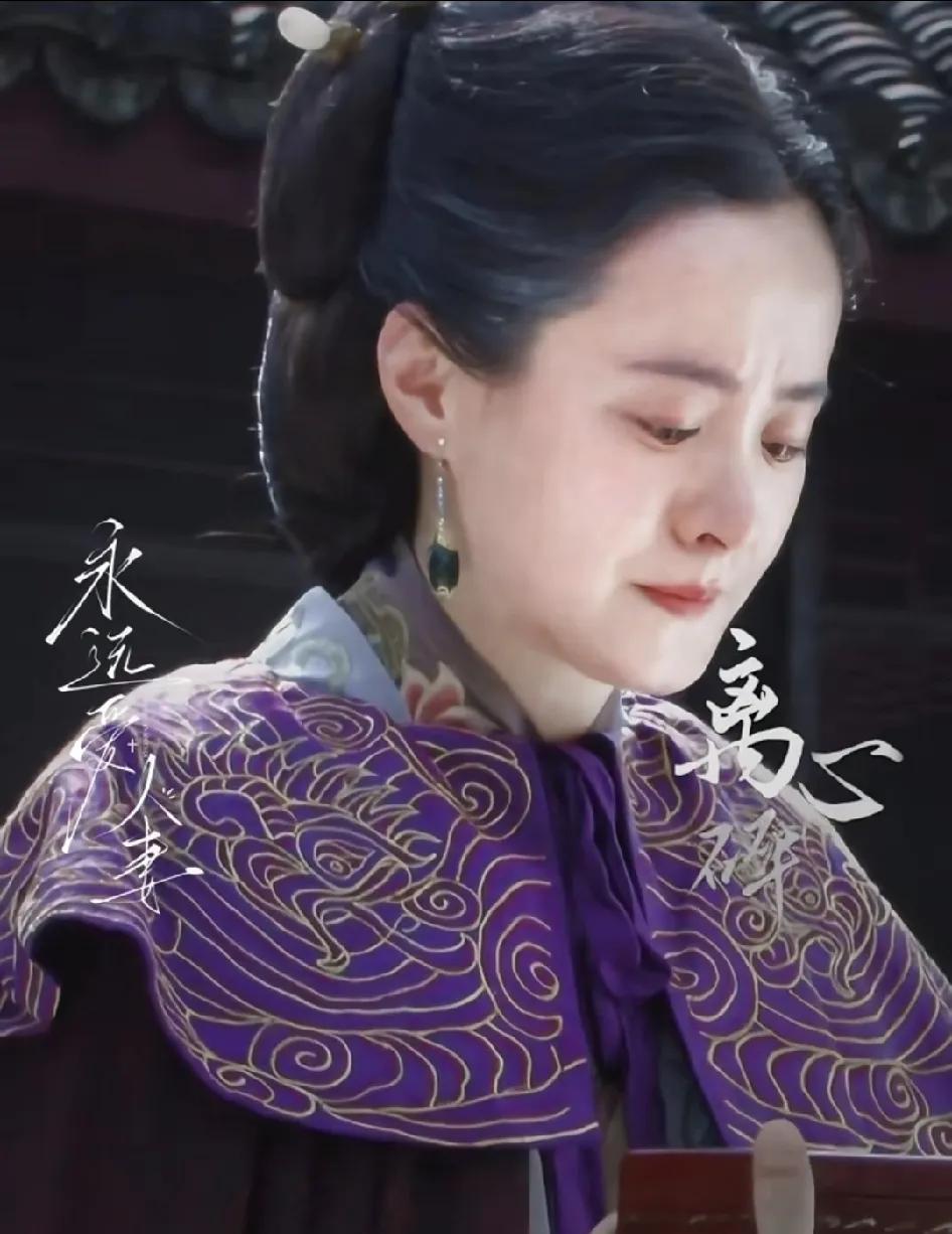 看了那么多版朱元璋，就孙宝光的帽子最可爱，陈宝国版的帽子正宗点。但是因为剧雪版