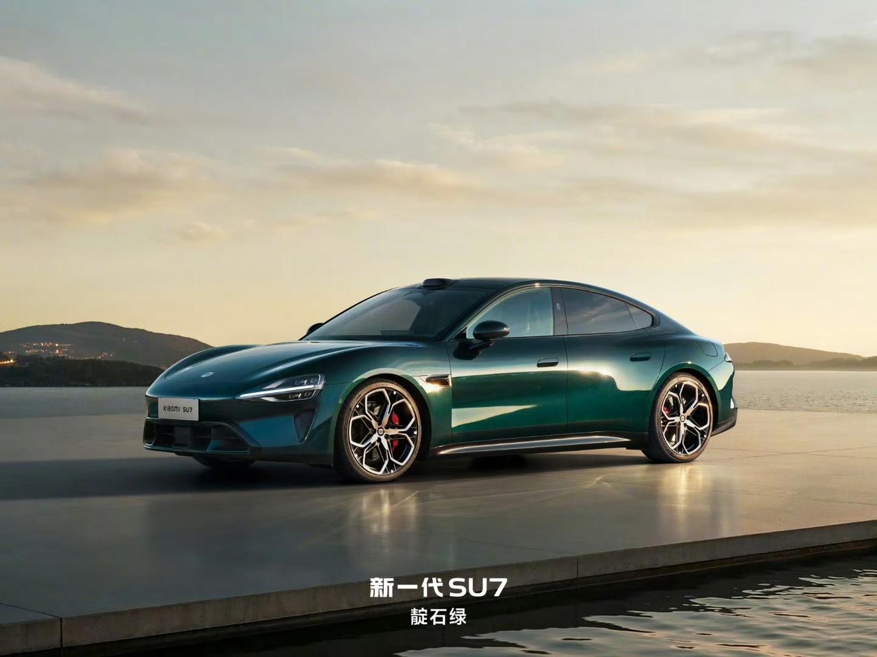 雷军确实很会拿捏小米汽车的颜值！其实不仅仅只是外形的设计，配色的调制方面也是一绝