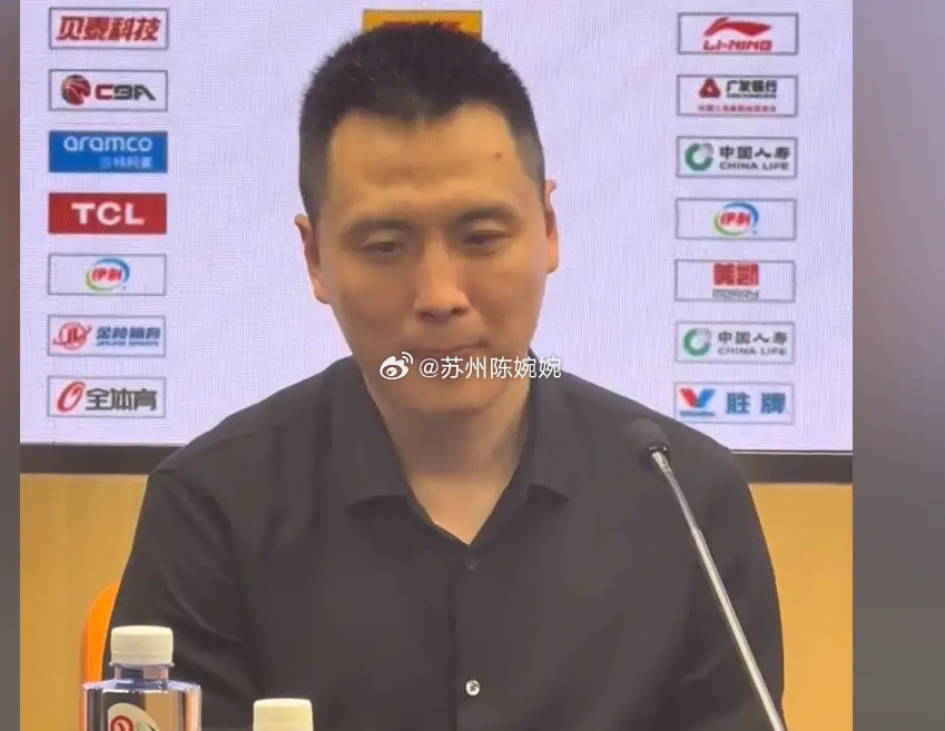 上海男篮赚得盆满钵满！据上海体育球迷反馈，上海男篮和浙江广厦总决赛门票发售15分