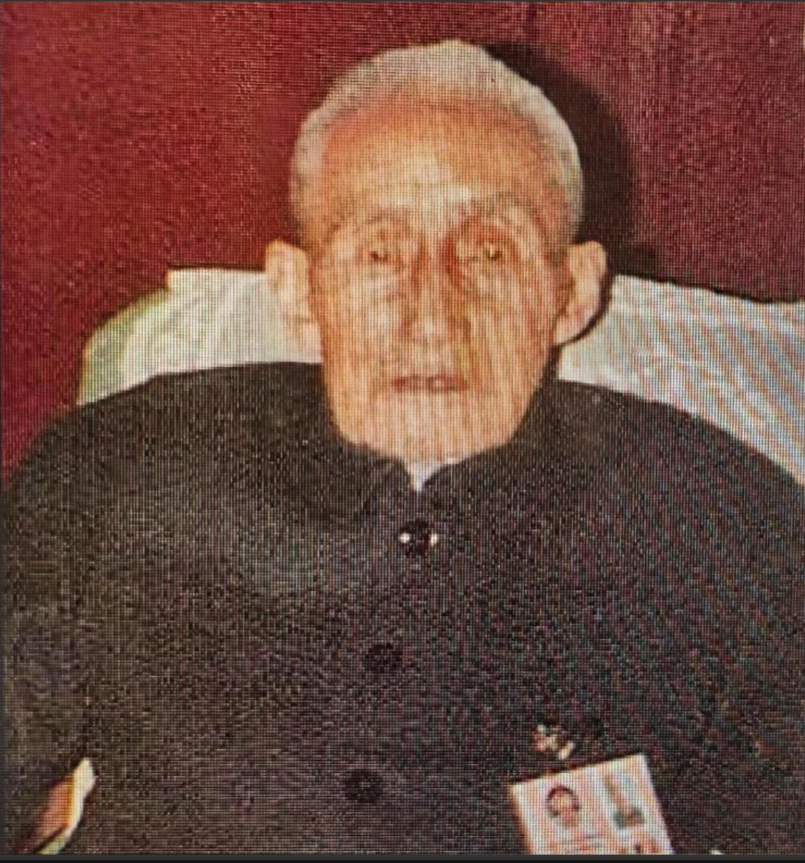 1949年，荆门战役中，国军军长被包围，可他却放弃了突围的机会，部下不理解，他解