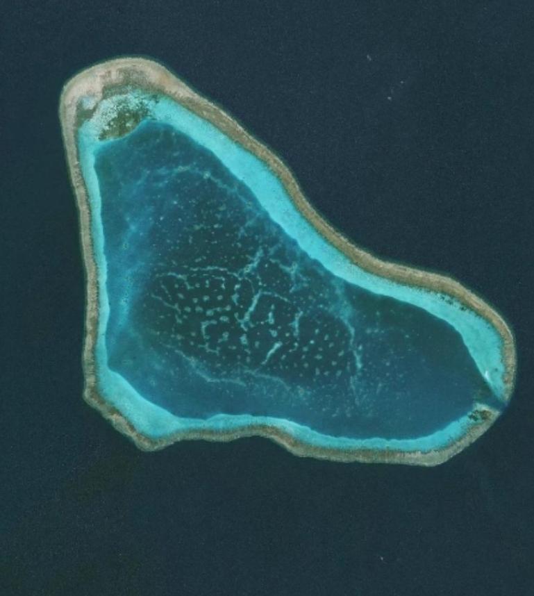 不要再说给黄岩岛填岛了，这是不现实的，我们只能守，黄岩岛周围，出了泻湖范围，水深