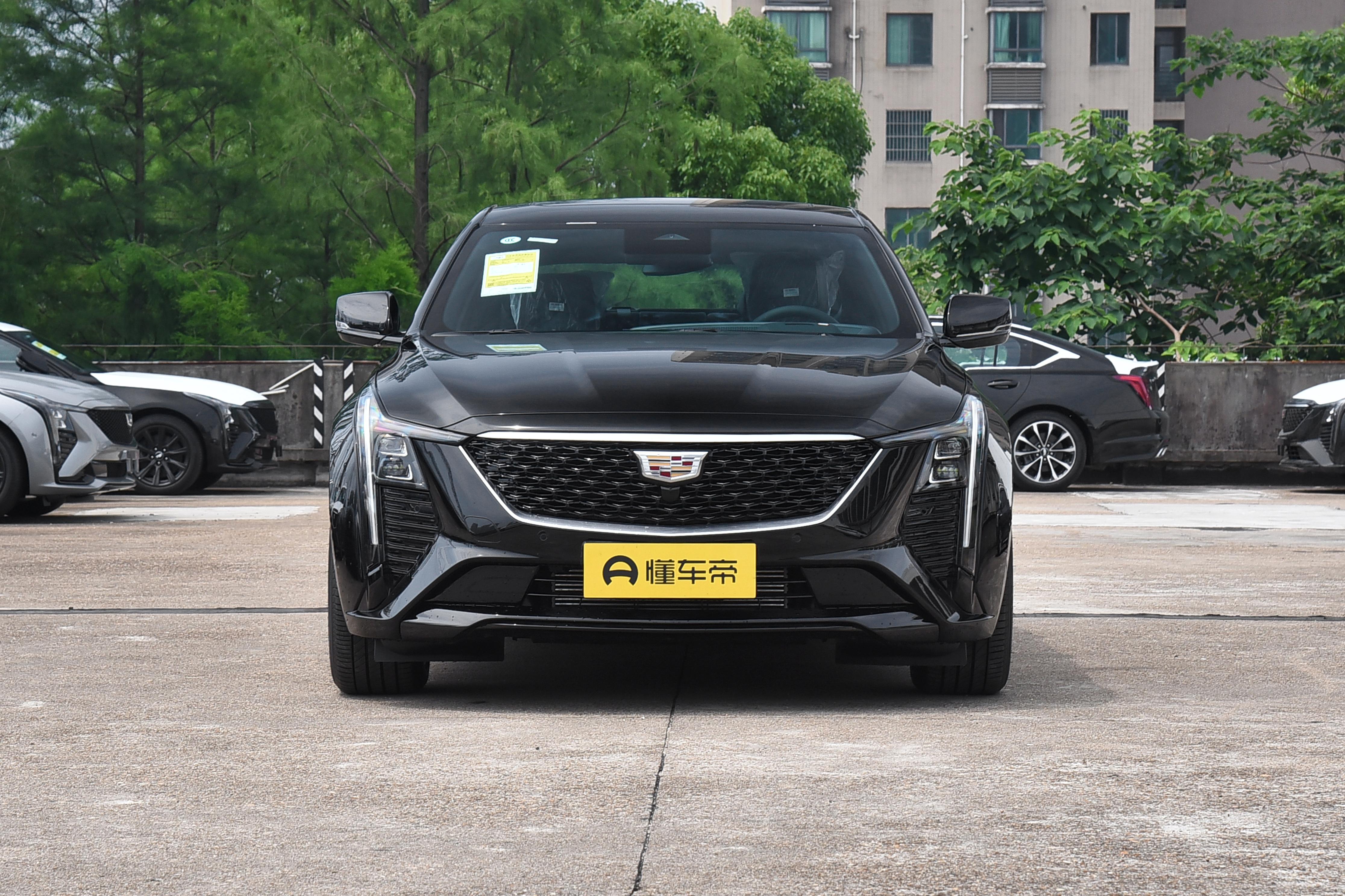 凯迪拉克CT5，基于Alpha轻量化后驱平台打造，车身尺寸为4930×1883×1453mm，轴距2