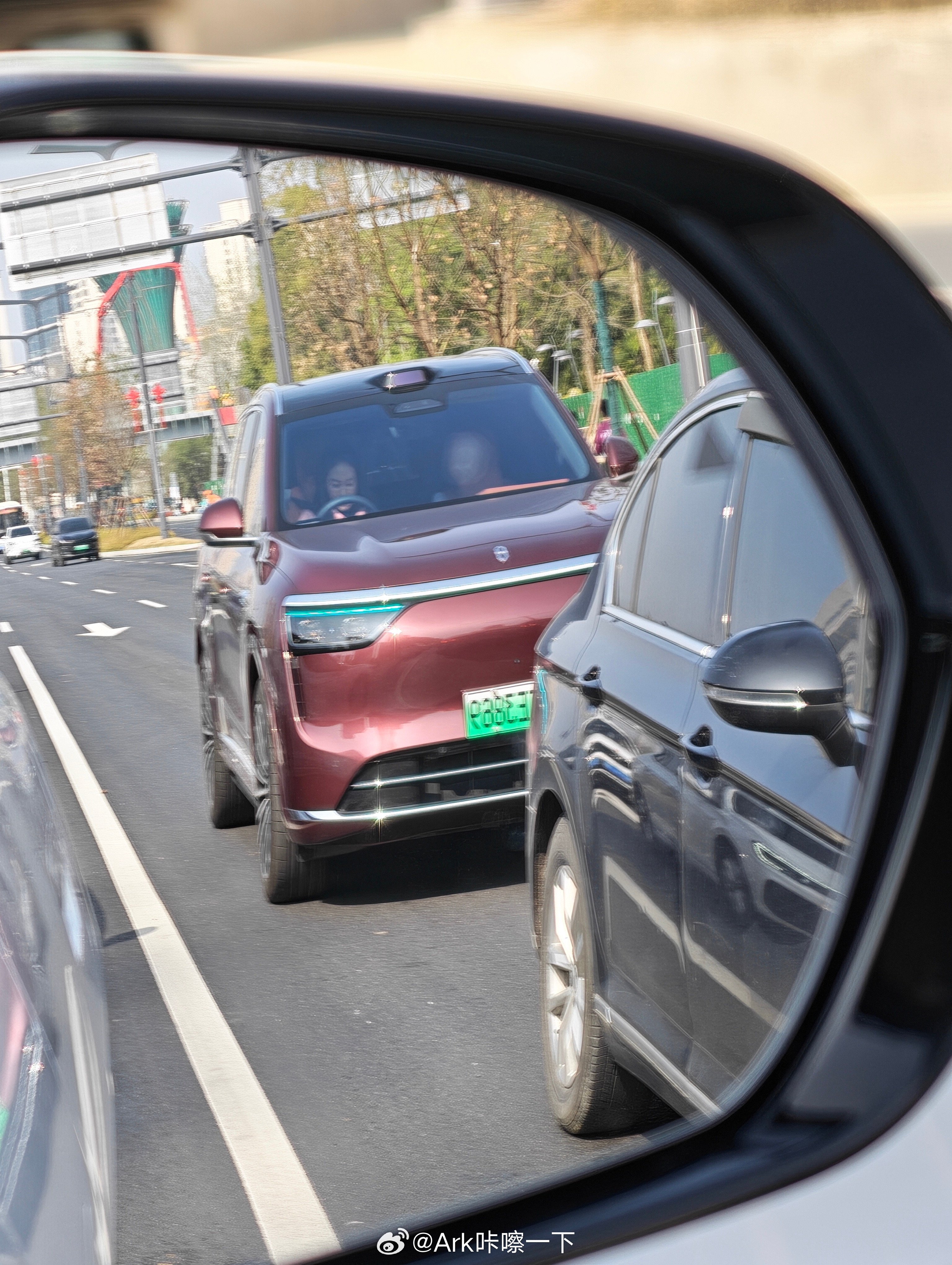 早鸭！明天下午华为发布会一结束，咱们这些路上的问界M8问界M7就落后了（等红灯拍