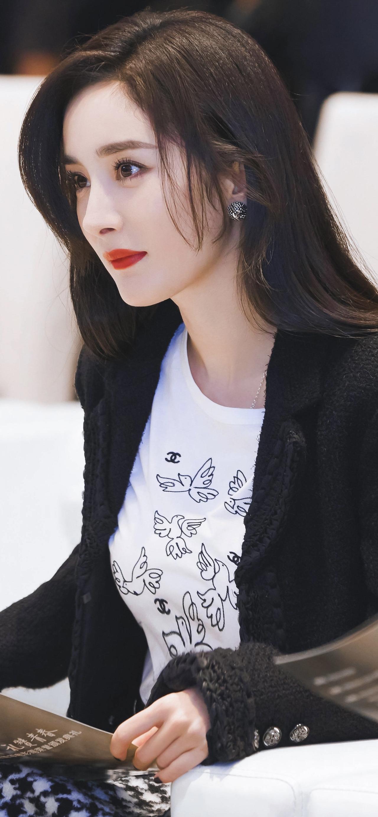 美女壁纸-第5839期-杨幂