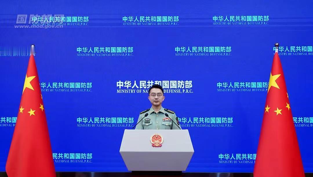 中国对包括中业岛在内的南沙群岛及其附近海域拥有无可争辩的主权。菲律宾防长受到中方