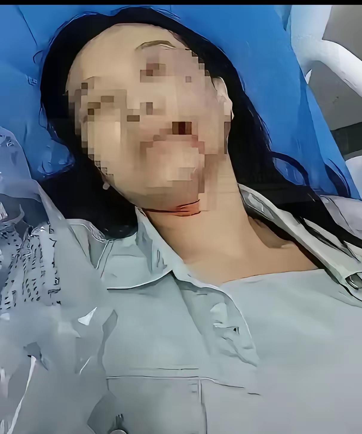 25岁中国姑娘到泰国仙本那去旅游，半夜三更的时候，突然发现旁边出现了一个高大的身