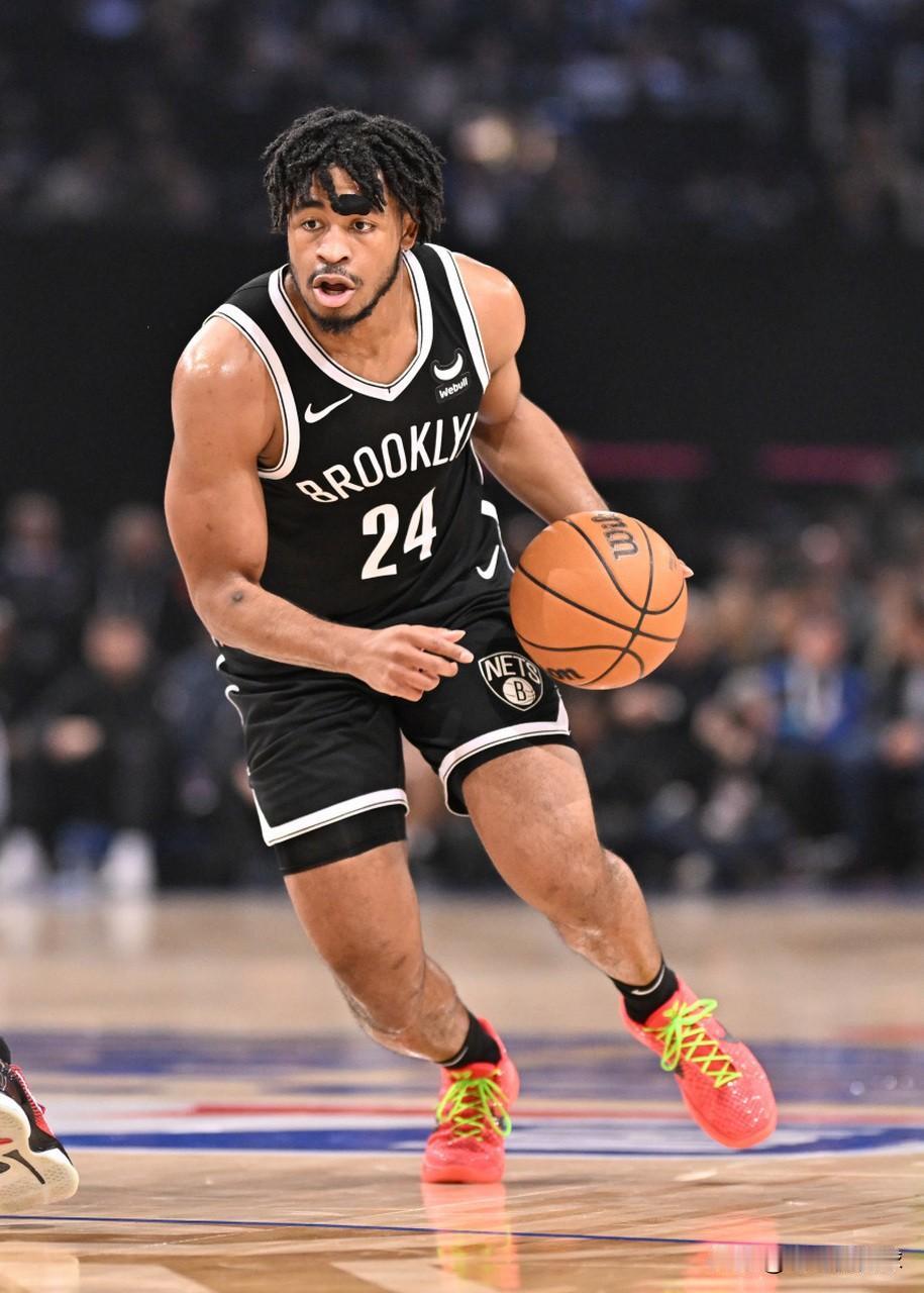 下面是一条关于自由球员卡梅隆-托马斯的重磅消息！今天据美国名记Shams透露，自