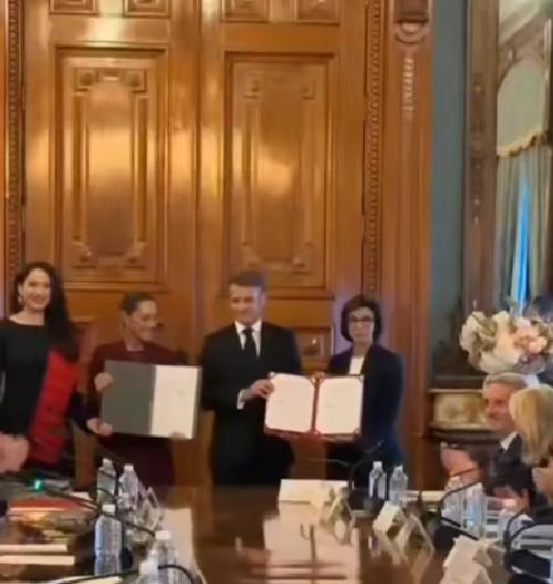 在墨西哥访问的法国总统马克龙在和墨西哥总统辛鲍姆时候，对美国在加勒比海和东太平洋