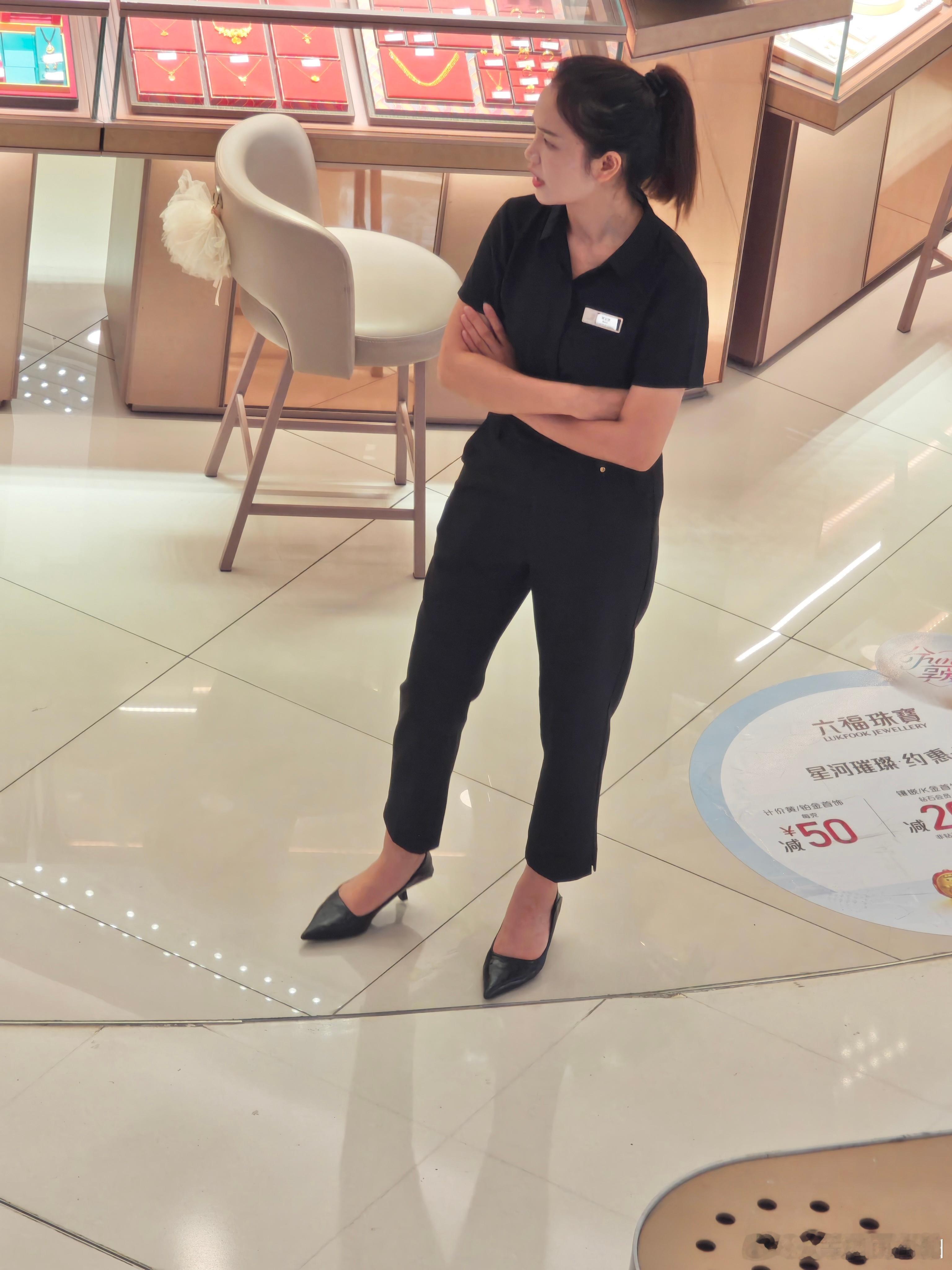 珠宝柜姐24