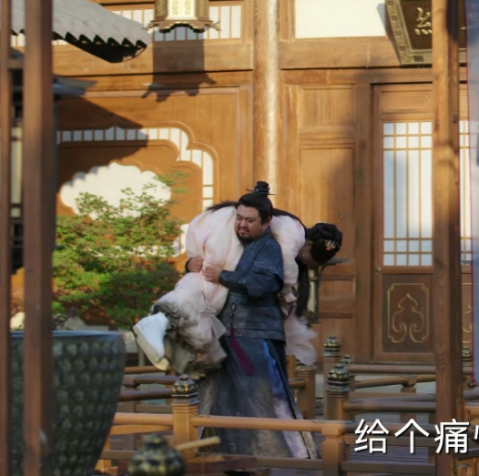 真实的古装剧裙摆​​​。。