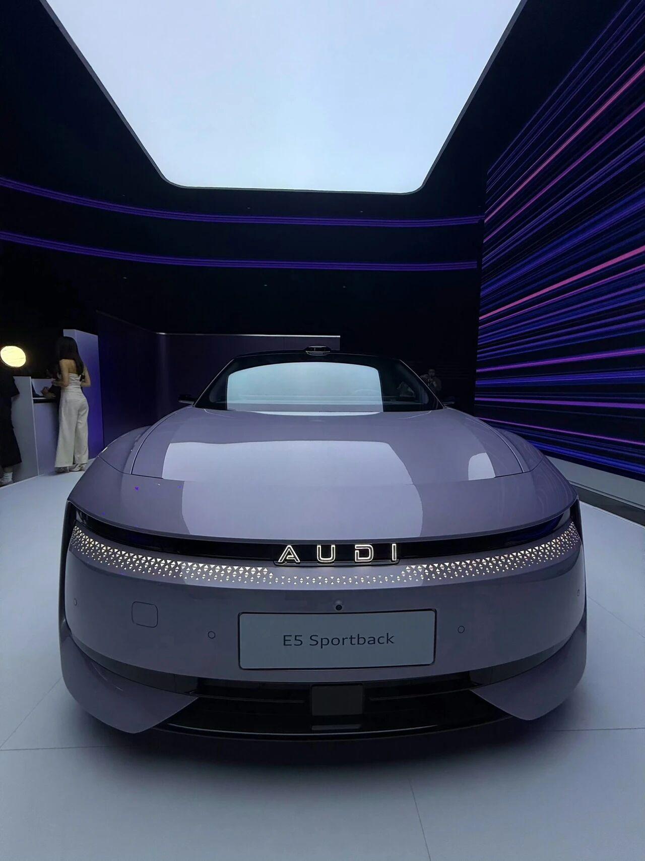 奥迪E5上市即王炸郑钦文同款座驾23.59万起奥迪E523.59万起还带1万