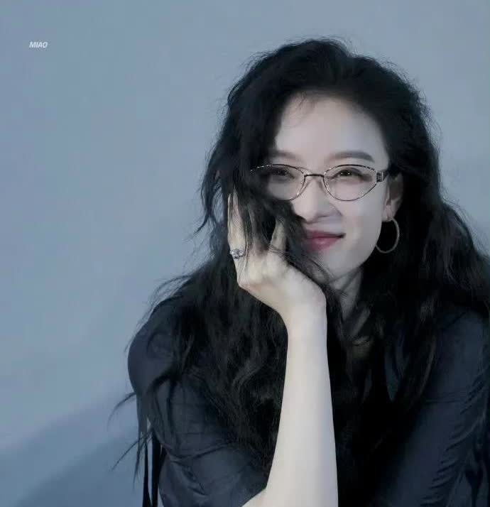 信不信，我有个强烈的预感倪妮这辈子怕是很难结婚了不是因为她不够漂